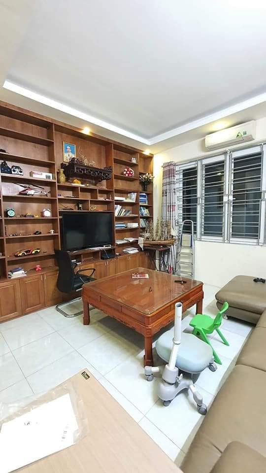 Bán nhà 4T Cầu Giấy, quận Cầu Giấy, Nhà mới đẹp, Mặt tiền rộng, Gần phố, Ngõ thông