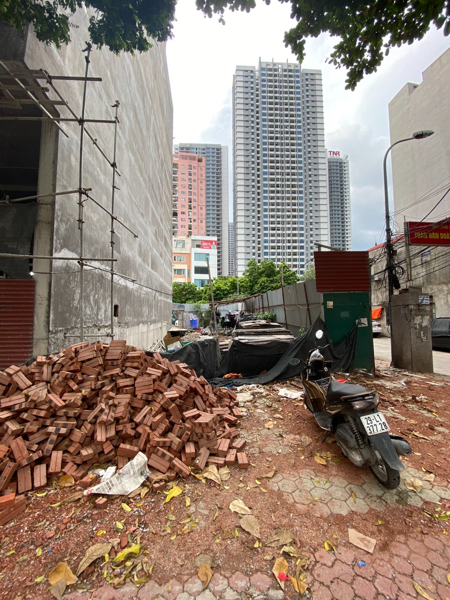 BÁN ĐẤT MẶT PHỐ HỒ TÙNG MẬU, LÔ GÓC 3 MẶT TIỀN 170M 64 TỶ VỊ TRÍ KINH DOANH