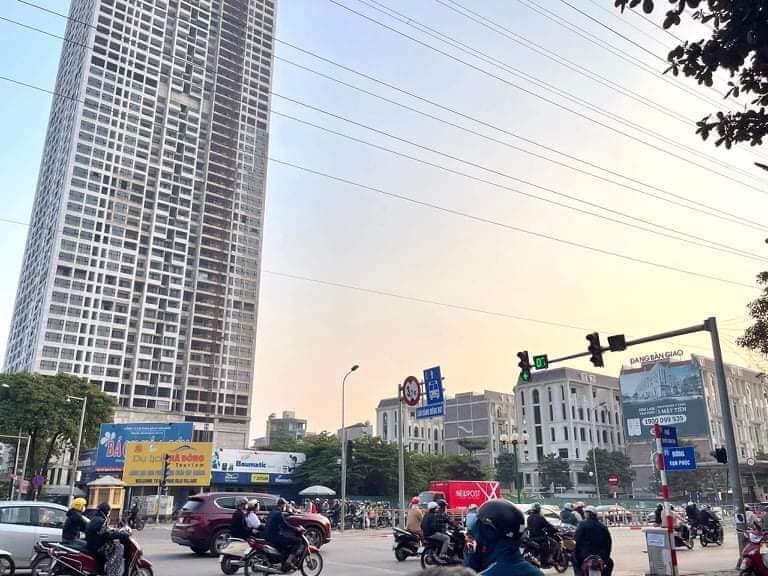 ĐẲNG CẤP!MẶT PHỐ TỐ HỮU,NGHÃ TƯ VẠN PHÚC70M,5TẦNG MẶT TIỀN 5M CHỈ22 TỶ