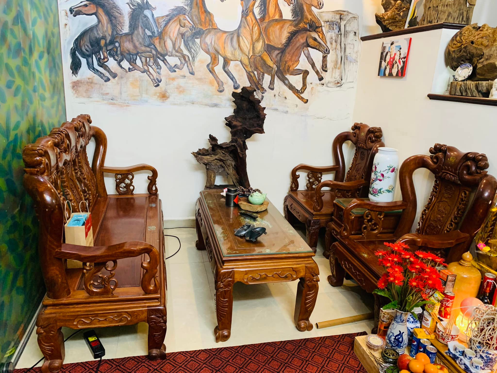 Mặt ngõ Âu Cơ 60m2x5T, MT 5m, lô góc ngõ thông, 20m mặt phố, dân xây gần hồ, 8.8 tỷ