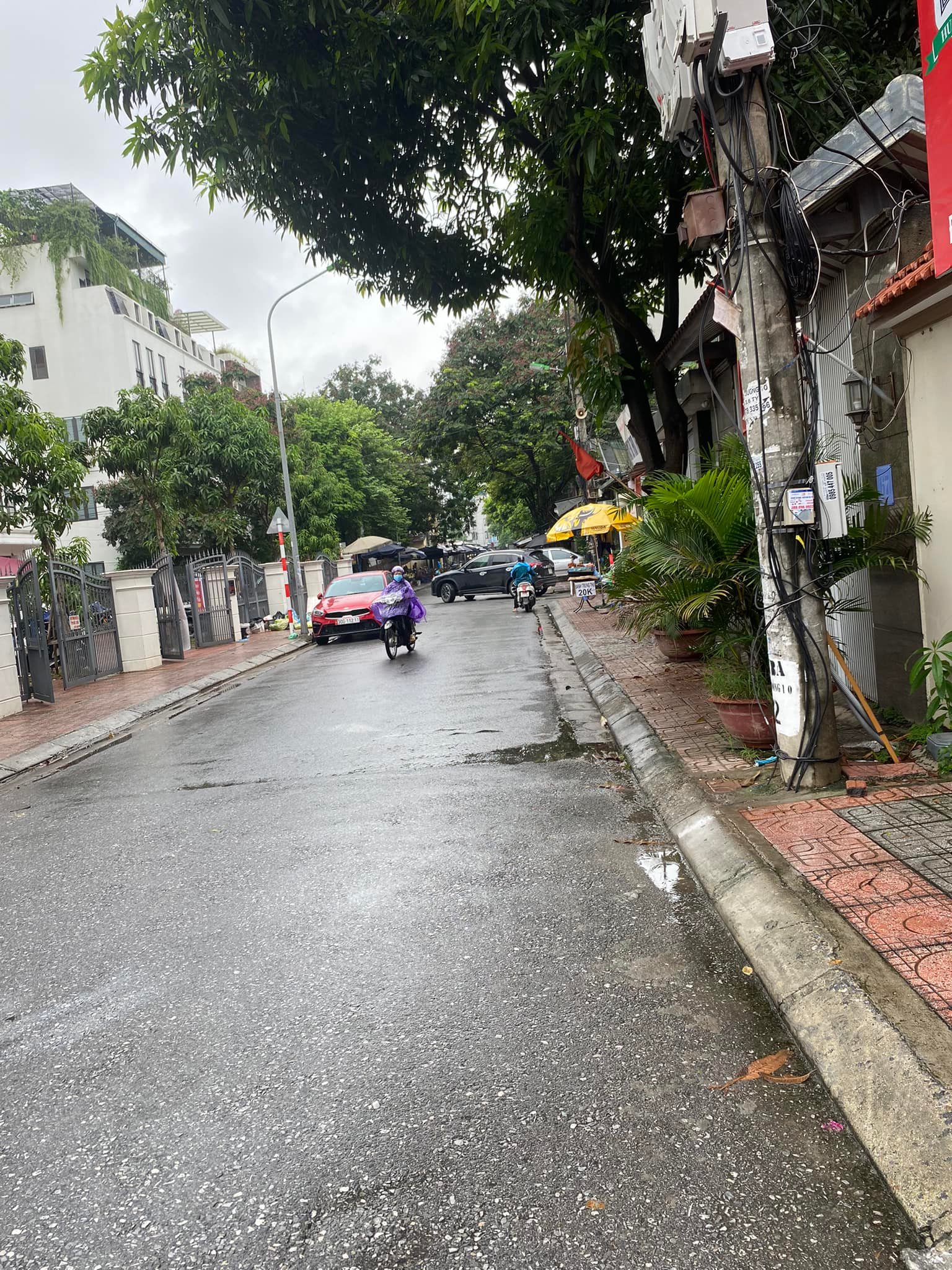 Cực hiếm bán nhà Sài Đồng Long Biên, 100m2, MT 5.4m, ô tô tránh, vỉa hè, kinh doanh, chỉ 15.8 tỉ