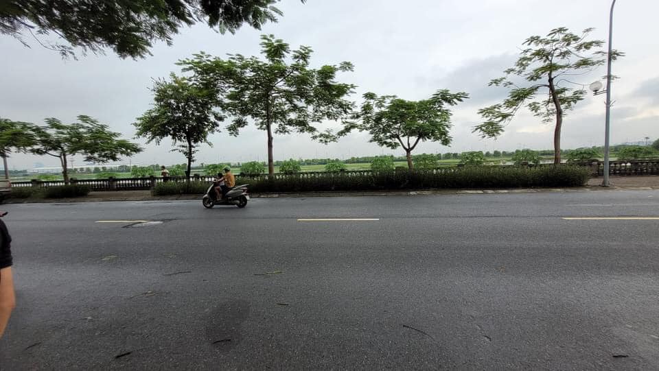 Cực hiếm bán nhà mặt phố Phúc Lợi Long Biên 75m2, MT 7m, kinh doanh đỉnh, sổ đỏ, giá 14.8 tỉ (Có TL)