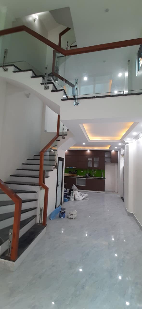 NHÀ ĐẸP PHỐ VĨNH PHÚC - BA ĐÌNH, 42m2 x 5T, MẶT TIỀN 3.8m, GẦN Ô TÔ, Ở NGAY, CHÀO 4.5 TỶ