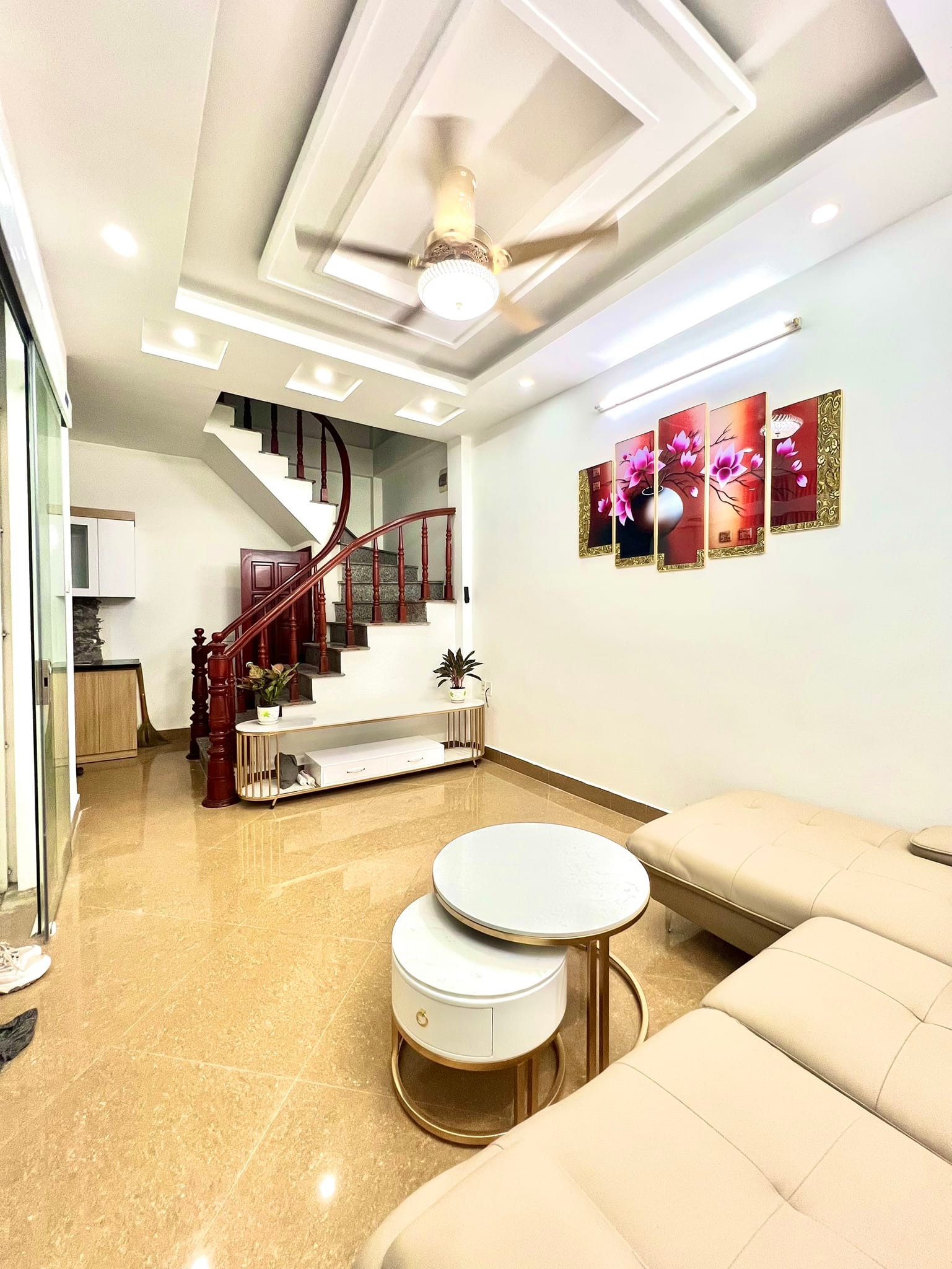 Bán nhà phân lô ô tô đỗ, MT 5m, gần 60m2, trung tâm quận Hai Bà Trưng giá 10.5 tỷ TL