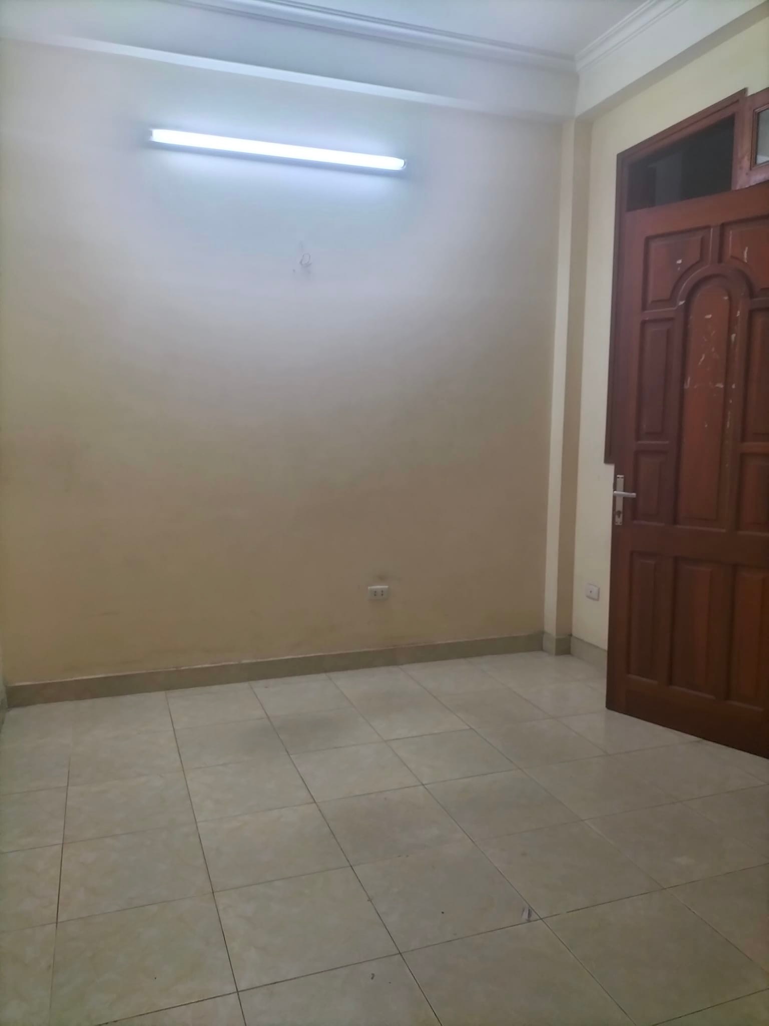 BÁN NHÀ HOÀNG QUỐC VIỆT Ô TÔ TRÁNH 47M MT4.4M 8 TỶ 7