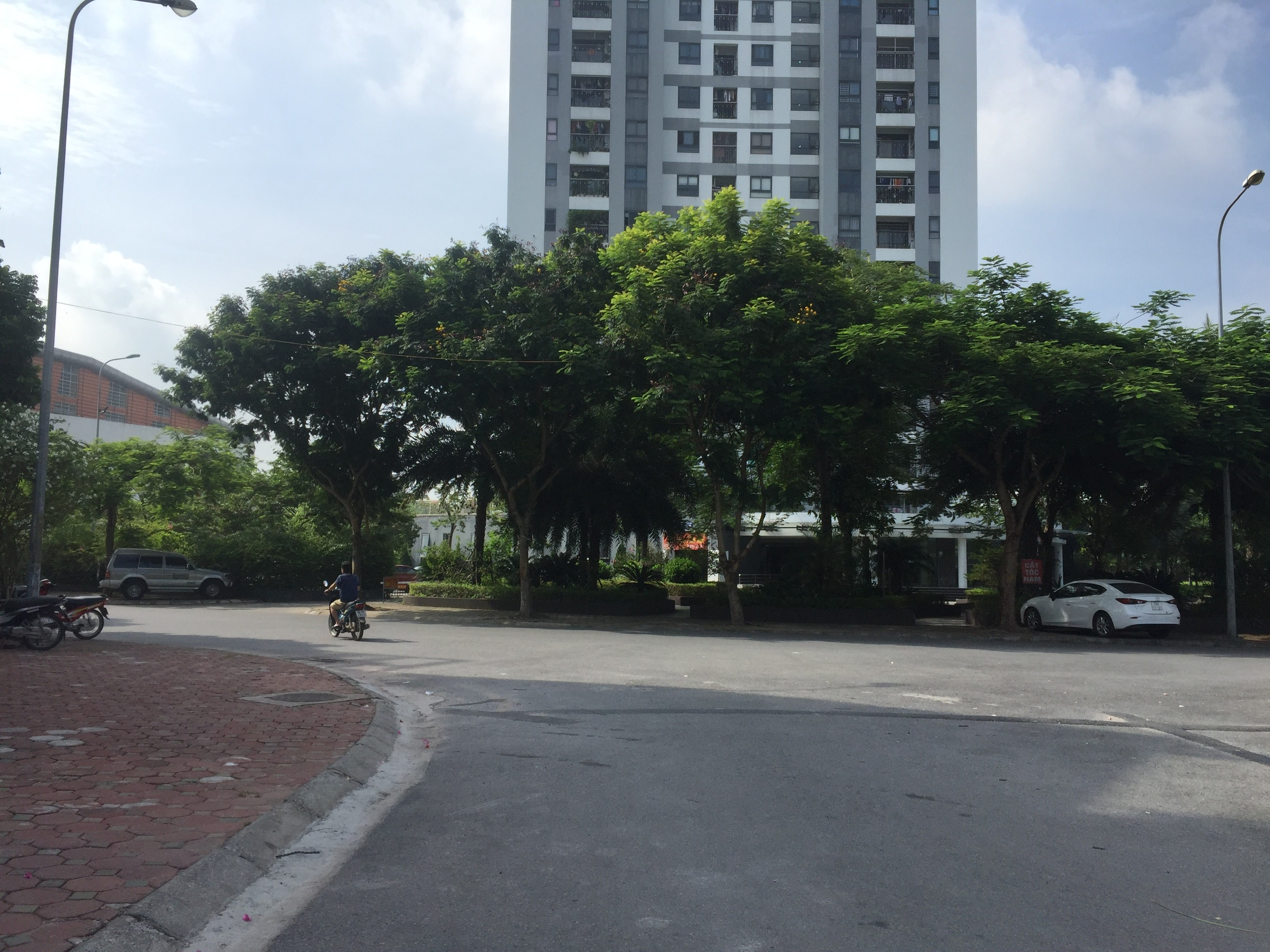 P/lô TÁI ĐỊNH CƯ GIANG BIÊN, ĐỐI DIỆN DỰ ÁN SHOPHOUSE , MAI CHÍ THỌ,SỔ ĐỎ ĐẸP