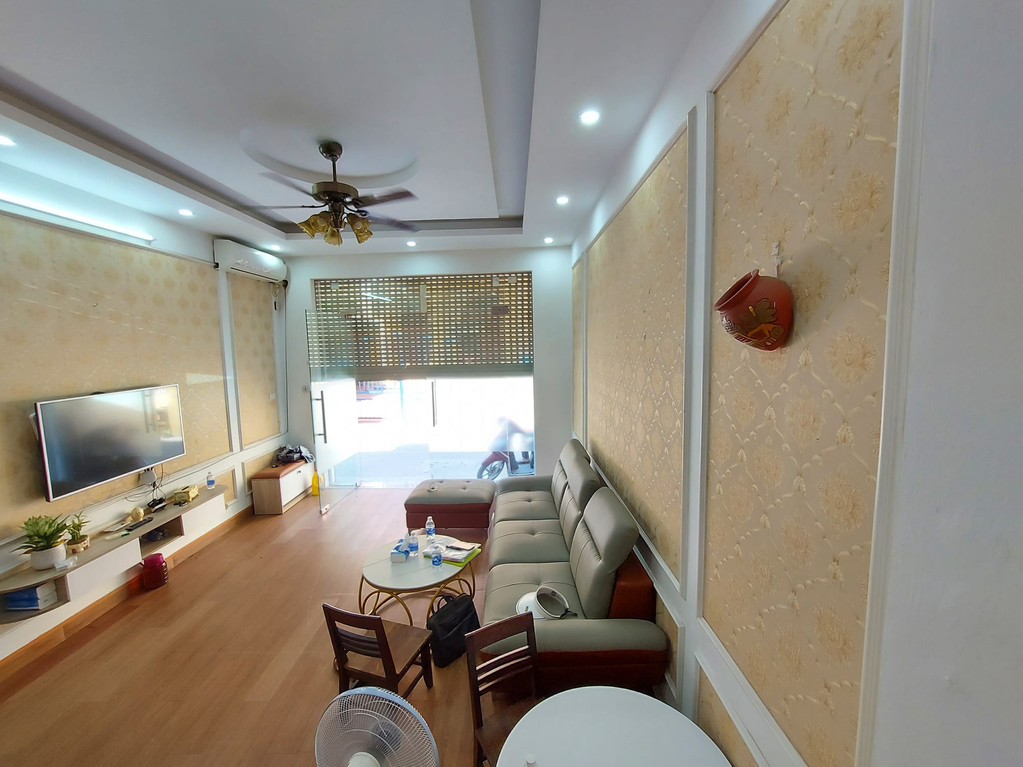 Nhà đẹp Trần Phú, Hà Đông kinh doanh, ô tô đỗ cửa, 5 tầng, mt 4m, giá 5.5 tỷ.