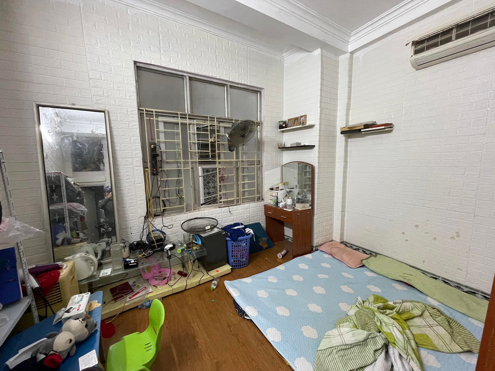 Hiếm có tại Bạch Mai, nhà 4 tầng, 35m2, ngõ thông kinh doanh ngày đêm 2 tỷ TL