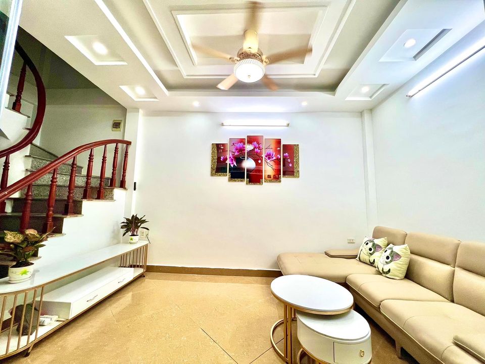 Bán Gấp Kim Ngưu, 38m2 x 5 Tâng, MT 4m, 10m Ô Tô Tải Đỗ, 3,98 Tỷ