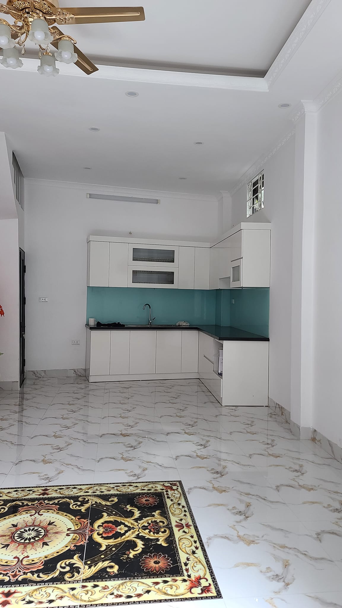 Bán gấp nhà phố Đại Cồ Việt 34m2, 4 tầng, kinh doanh nhỏ 2,35 tỷ có TL.