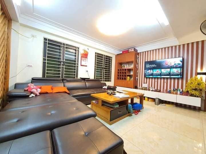 BÁN NHÀ HAI BÀ TRƯNG, LÔ GÓC, MẶT TIỀN RỘNG, Ô TÔ THÔNG, KINH DOANH.