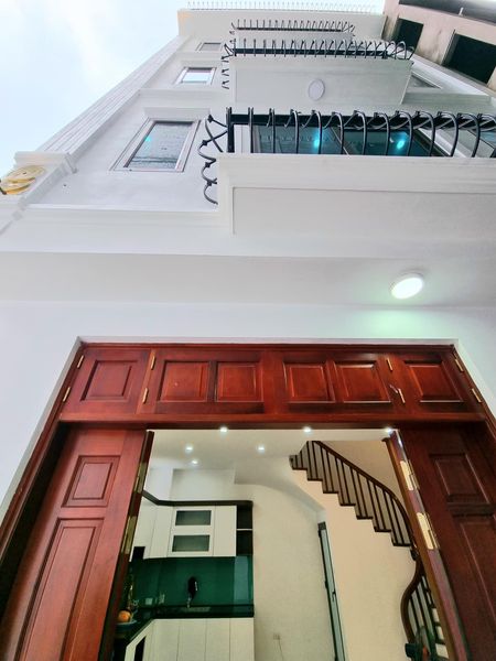 Bán nhà, gần Đường Láng - Chùa Láng 45m2 chỉ nhỉnh 6 tỷ