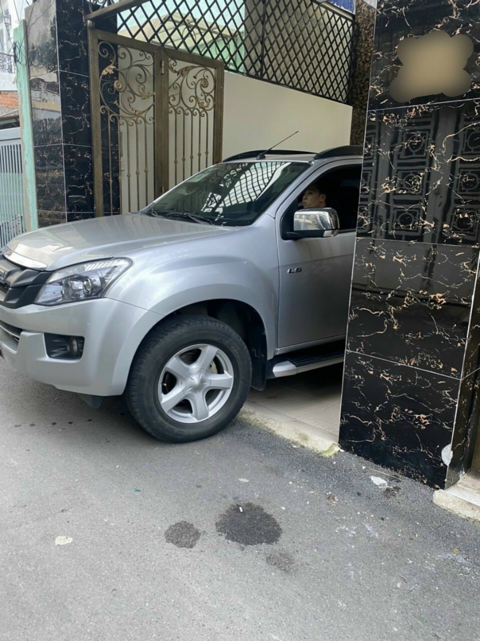 Nhà 2 tầng đẹp, Phú Nhuận, 5 x 16m, 9.5 tỷ Bớt, Đặng Văn Ngữ