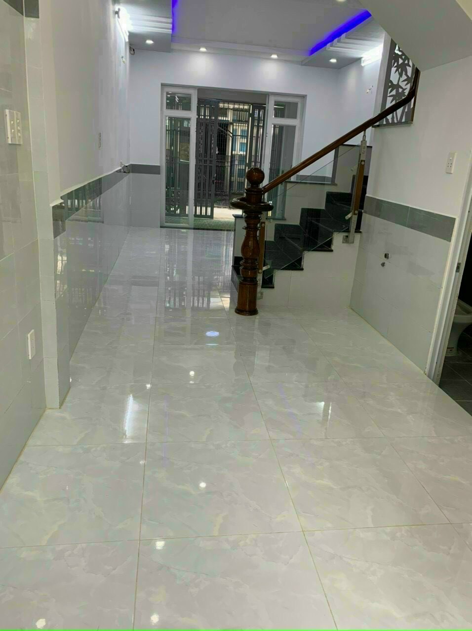 Nhà bán Lê Quang Định, 3.9 x 11.6m, 1 lầu 2PN, Bình Thạnh, 5.3 Tỷ