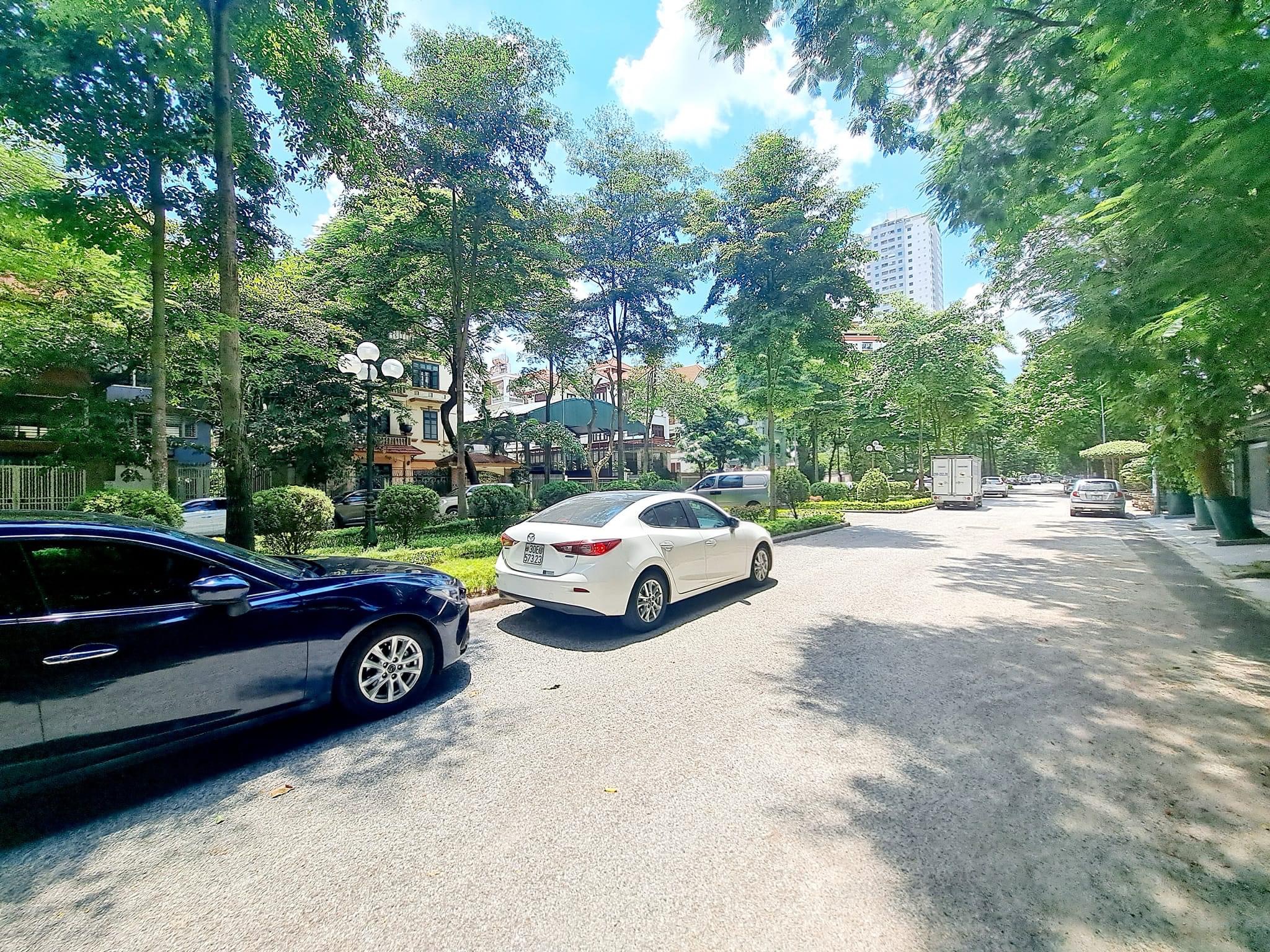 Biệt Thự Duy Nhất Mặt Đường Đôi Nguyễn Trinh Bán Đảo Linh Đàm. 260m2, Nội Thất 20 Tỷ