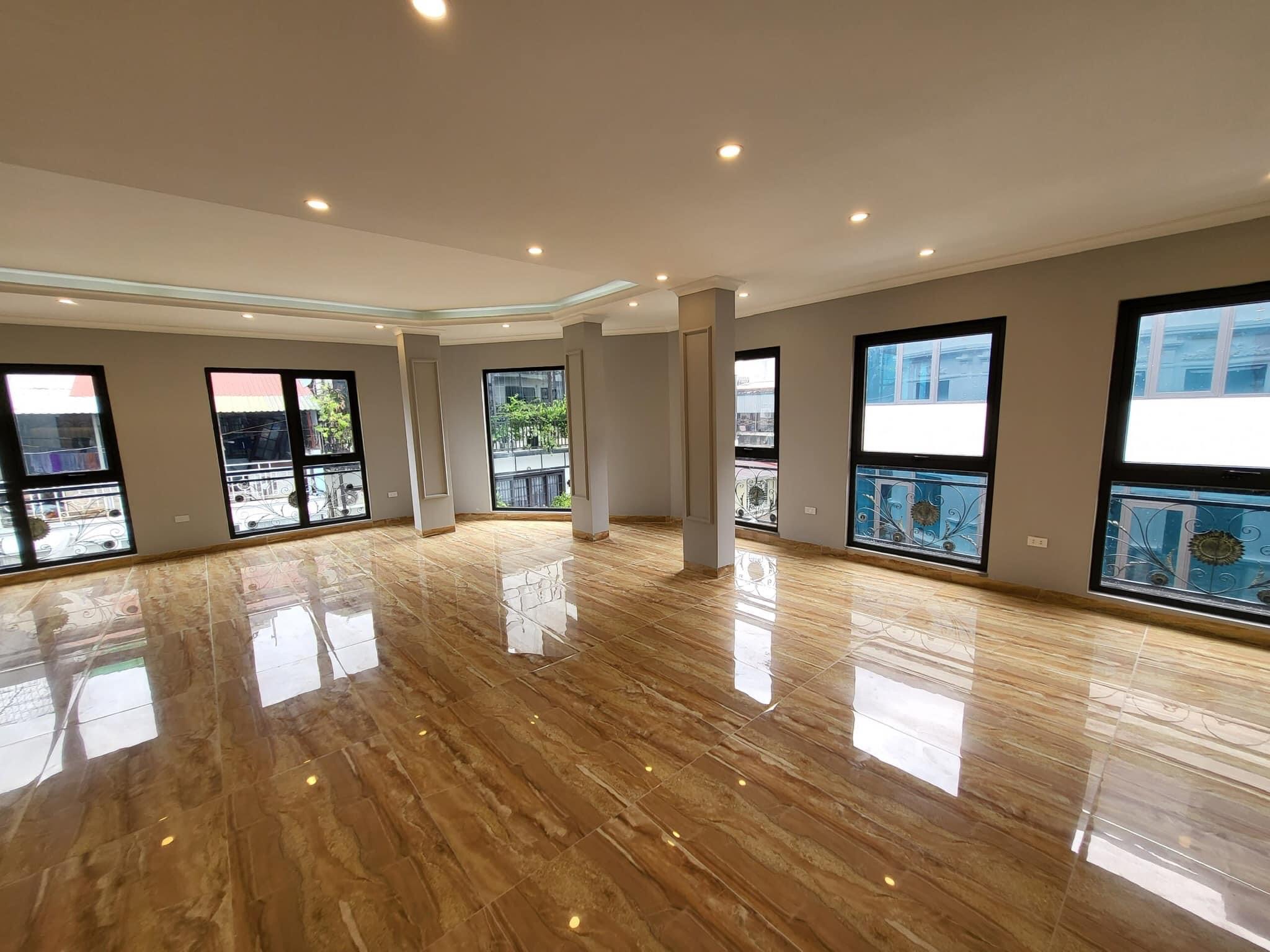 Bán Gấp Toà Nhà Xây Mới Phân Lô Huỳnh Thúc Kháng Đống Đa. 100m2, 7T, MT 8m, 41 Tỷ