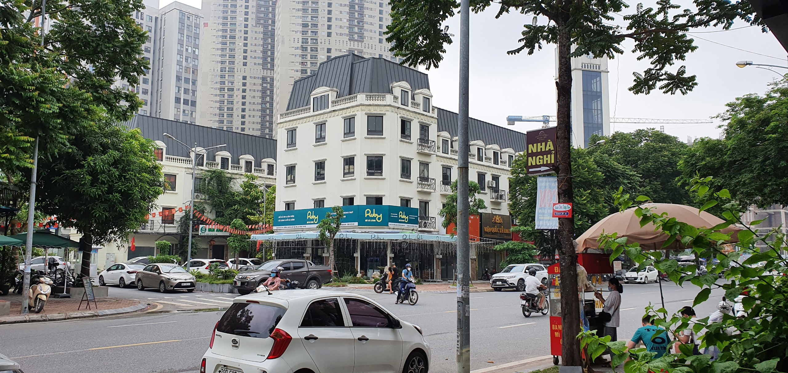 QUÁ HIẾM- NHÀ 5 TẦNG 95M2 -THANG MÁY-KINH DOANH ĐỈNH -TRỤC CHÍNH LACASTA VĂN PHÚ -GIÁ CHỈ 17,4 TỶ