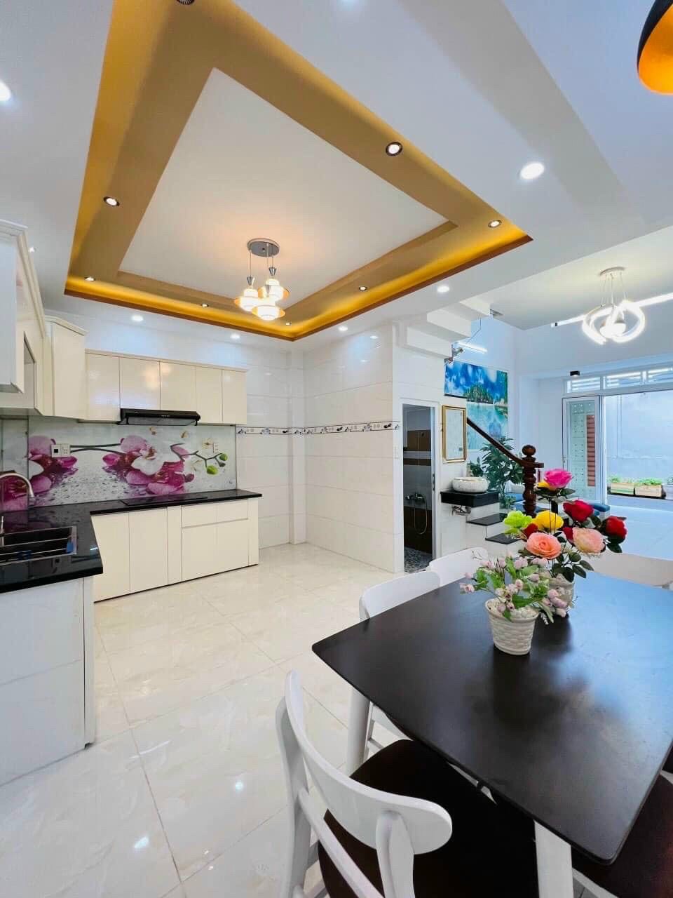 Nhà Đẹp, Bình Thạnh, 5 x 11.5m, 3 lầu, 8.9 Tỷ, Trần Bình Trọng