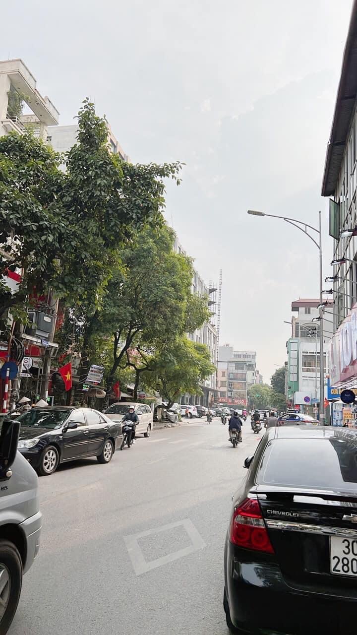 Mặt phố Trung tâm quận Đống đa - Toà văn phòng 9tầng Thang máy - vỉa hè - Kinh doanh đỉnh