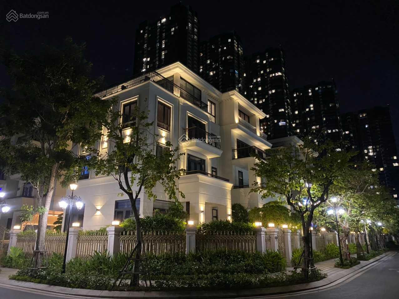 Biệt thư vinhome Bason Quận 2 góc 2 mặt tiền trực diện Sông Sài Gòn nội thất siêu cao cấp, căn VIP nhất của Bason