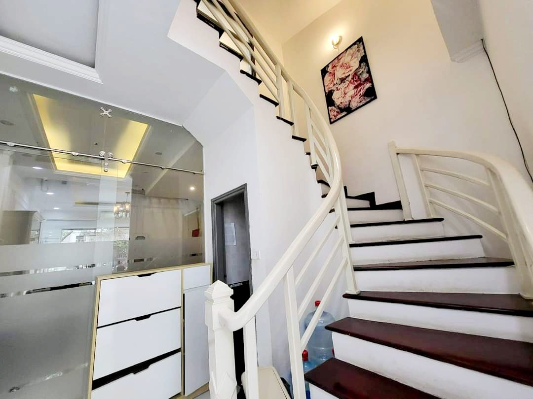 Bán nhà riêng Nguyễn Chánh, thông Tú Mỡ, Trần Duy Hưng, phân lô, ô tô tránh, kinh doanh,