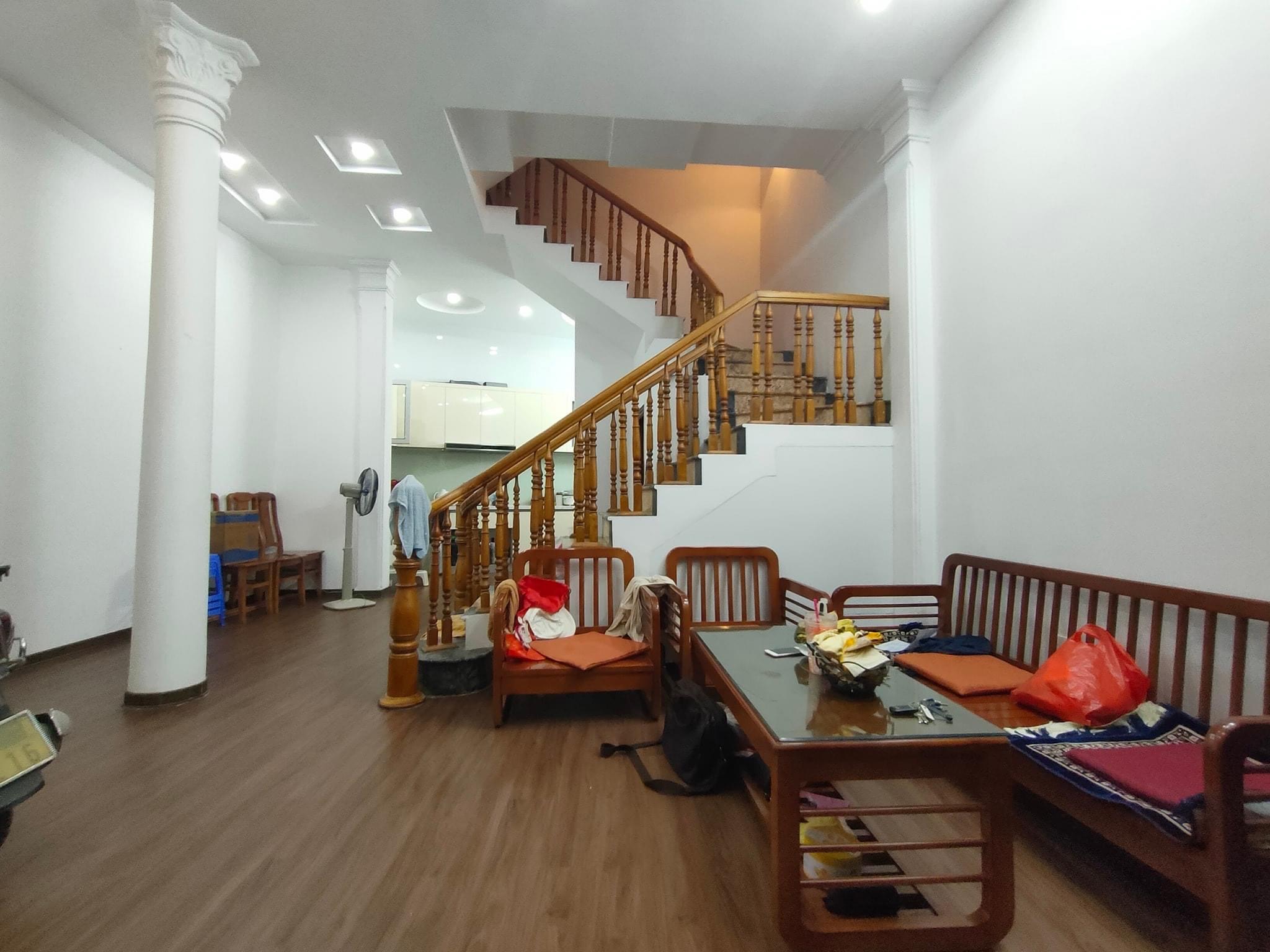 Bán nhà riêng phố Nguyễn Trãi - Thanh Xuân - 68.5 - 4 tầng - mt 6m - 5.5 tỷ