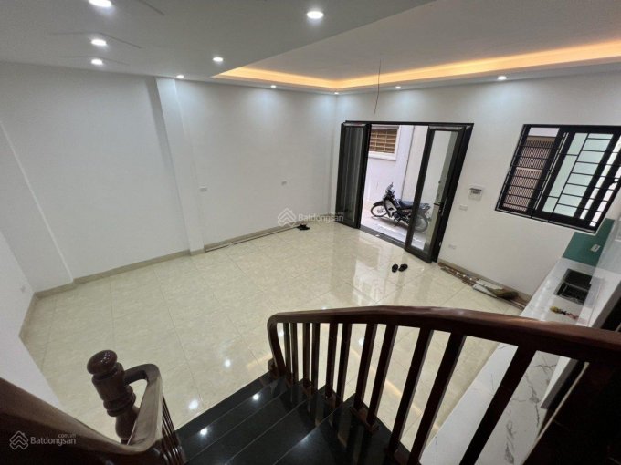 Bán nhà Đội Cấn ngõ nông 50m ô tô tránh