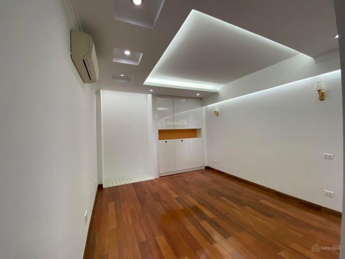 Bán nhà phân lô Chùa Láng thông 1194 Láng, 45m2x6tầng, ôtô tránh, giá 5.5 tỷ