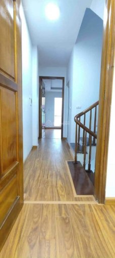 Chính chủ bán nhà đường 19/5, Hà Đông, nhà đẹp, ô tô đỗ cửa, hàng xóm Văn Quán, 35m2