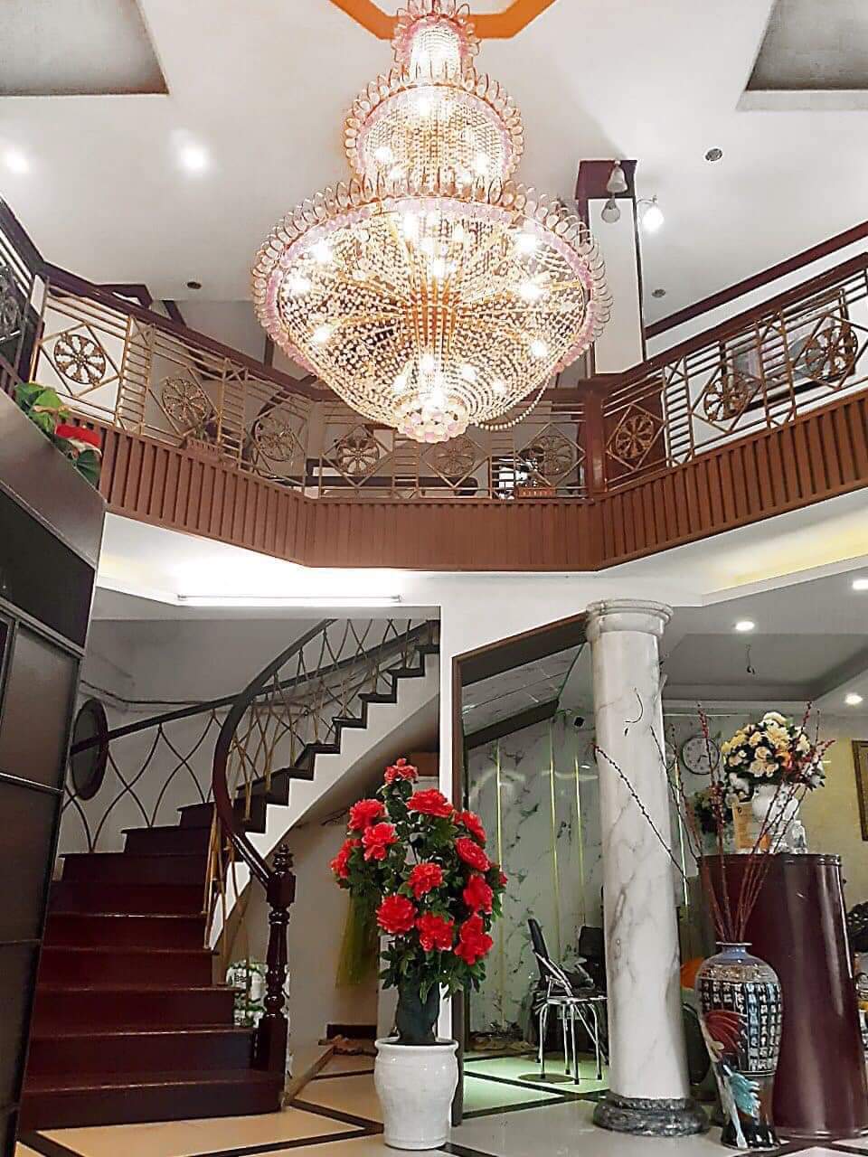 Giá nào cũng bán: Biệt thự Bán Đảo Linh Đàm, 217m2 x6t, MT12m, 36 tỷ.