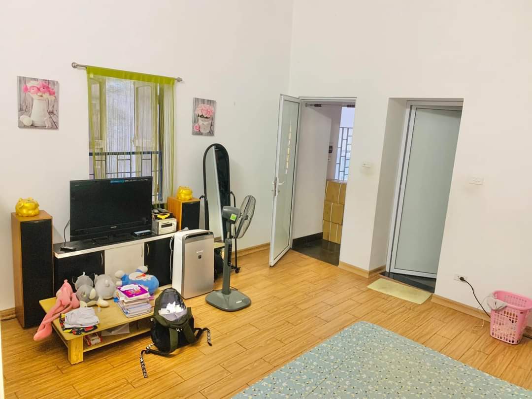 Bán nhà Kim Ngưu - Hai Bà Trưng, DT 51m2, 4 tầng, lô góc, 3 thoáng sát phố giá chào 6.5 tỷ.