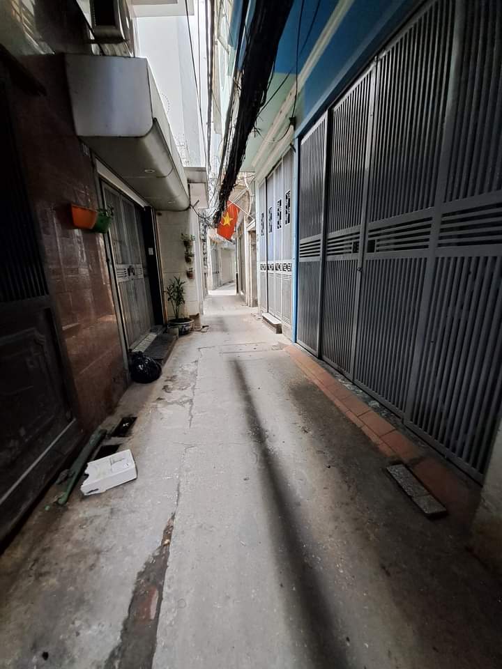 TRUNG TÂM ĐỐNG ĐA _HOÀNG CẦU-HÀO NAM _NGÕ THÔNG GẦN PHỐ