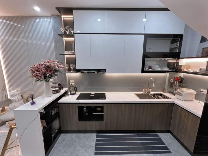 Bán nhà riêng diện tích 37 m × 5 tầng Trần Thái Tông