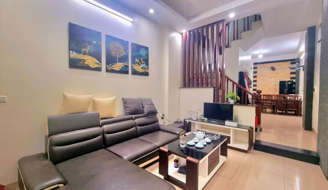 Bán nhà Định Công Hoàng Mai. Gần ô tô. Dân trí, an ninh. 45m2, 4 tầng, MT 4m. Giá 4,15 tỷ