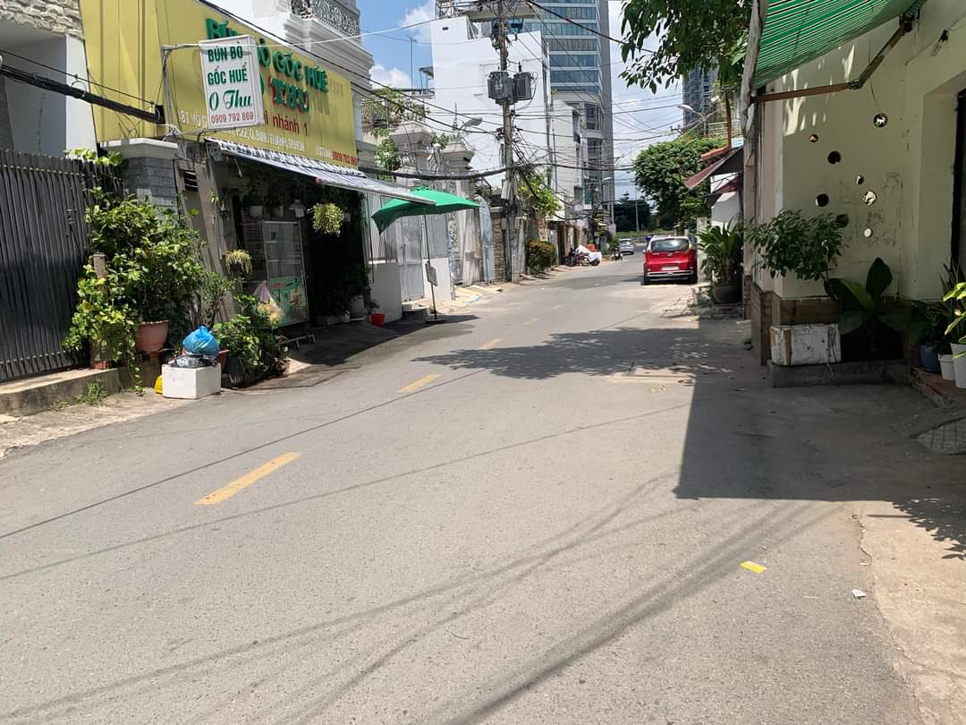 Bán nhà c4 175m2 ngang hơn 7 gần Landmark 81 tiện xây mới