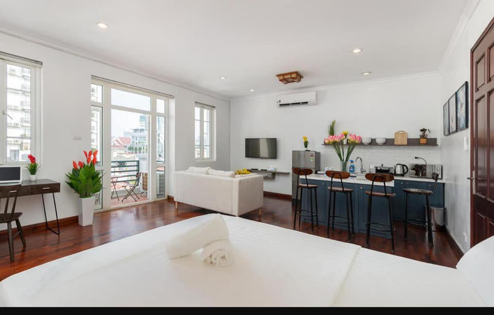 Cho thuê căn hộ 1 2 ngủ phố Hạ Hồi Trần Hưng Đạo đầy đủ đồ ban công view phố 
