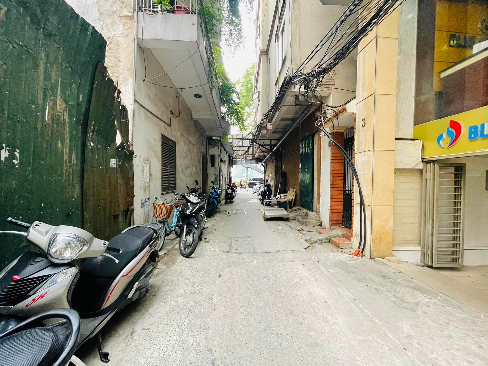 Bán nhà 4 tỷ 5 tầng ở ngay KD online, gần oto, 50m ra mặt phố Giảng Võ, Ba Đình