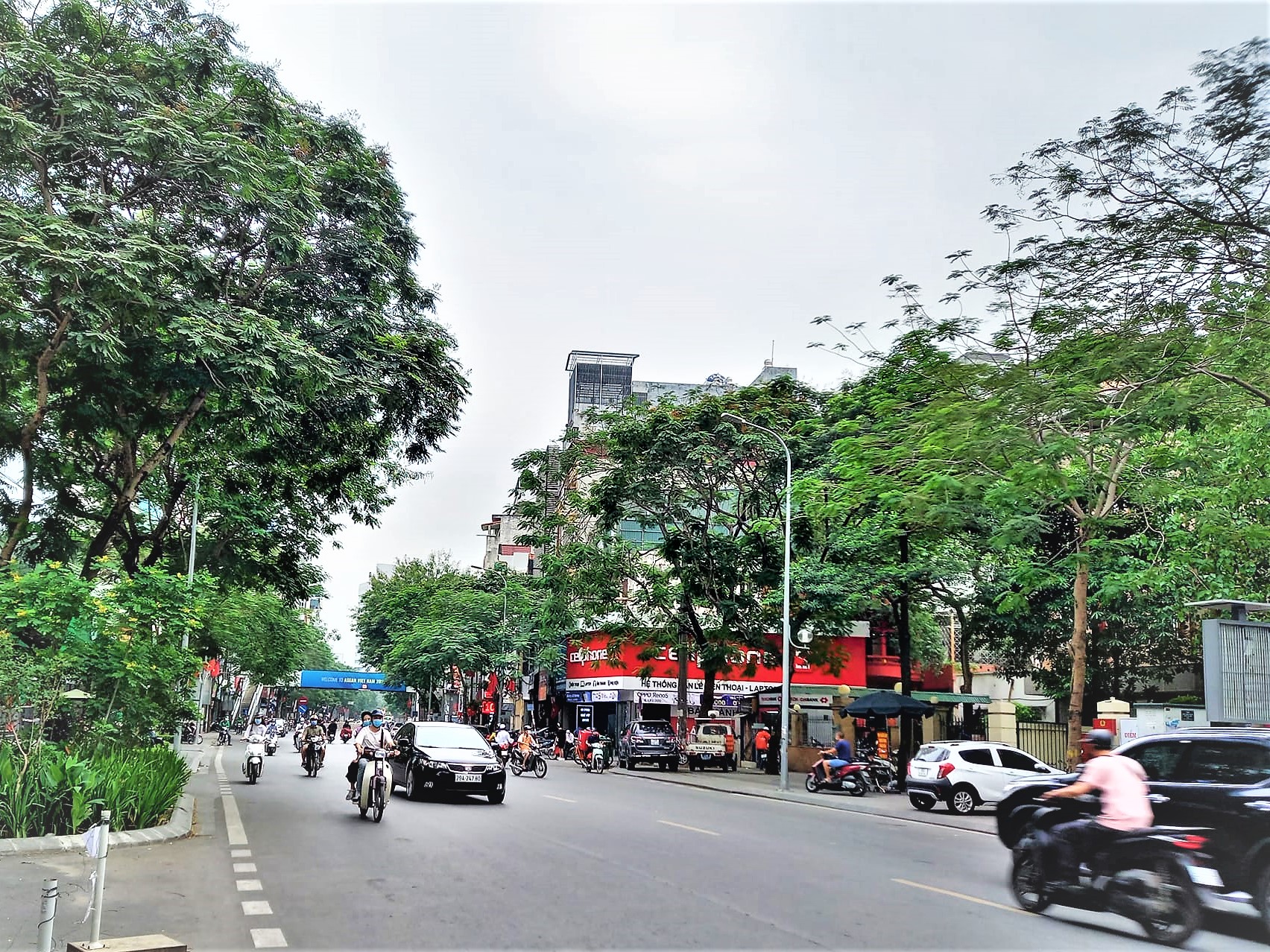 Mặt phố Kim Mã mặt tiền khủng nhỉnh 14 tỷ.