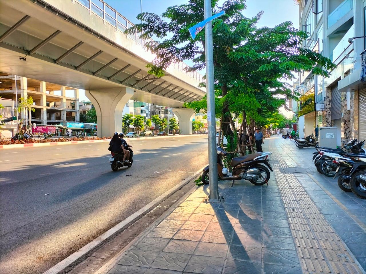 Đất Minh Khai, cách phố 5m, ngõ thoáng, 183m2, giá 120 triệu/m2