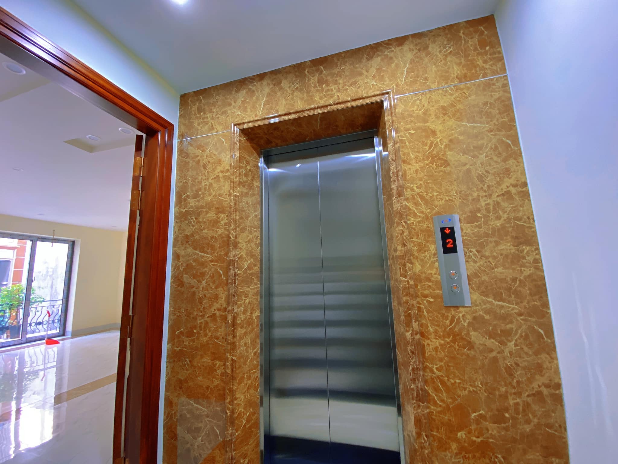 Cần bán nhà tại #Nguyễn Khang, Cầu Giấy, nhà đẹp, thang máy, ôtô đỗ cửa, Ở+Kinh doanh, Văn Phòng, Spa, Slon tóc