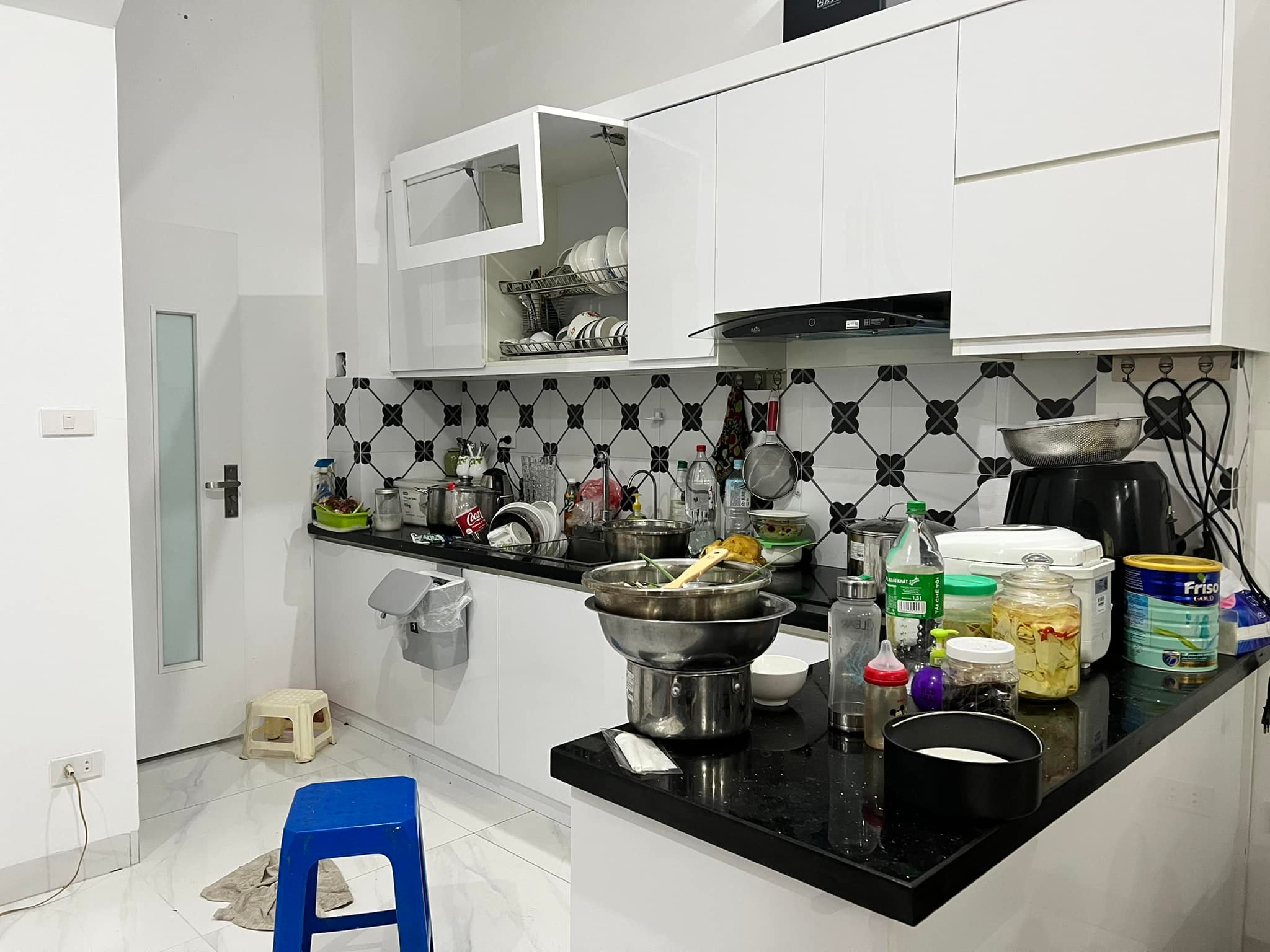 Bán nhà Phố Hào Nam , Đống Đa, Ngõ Thông Thoáng . Giá 7.5 tỷ