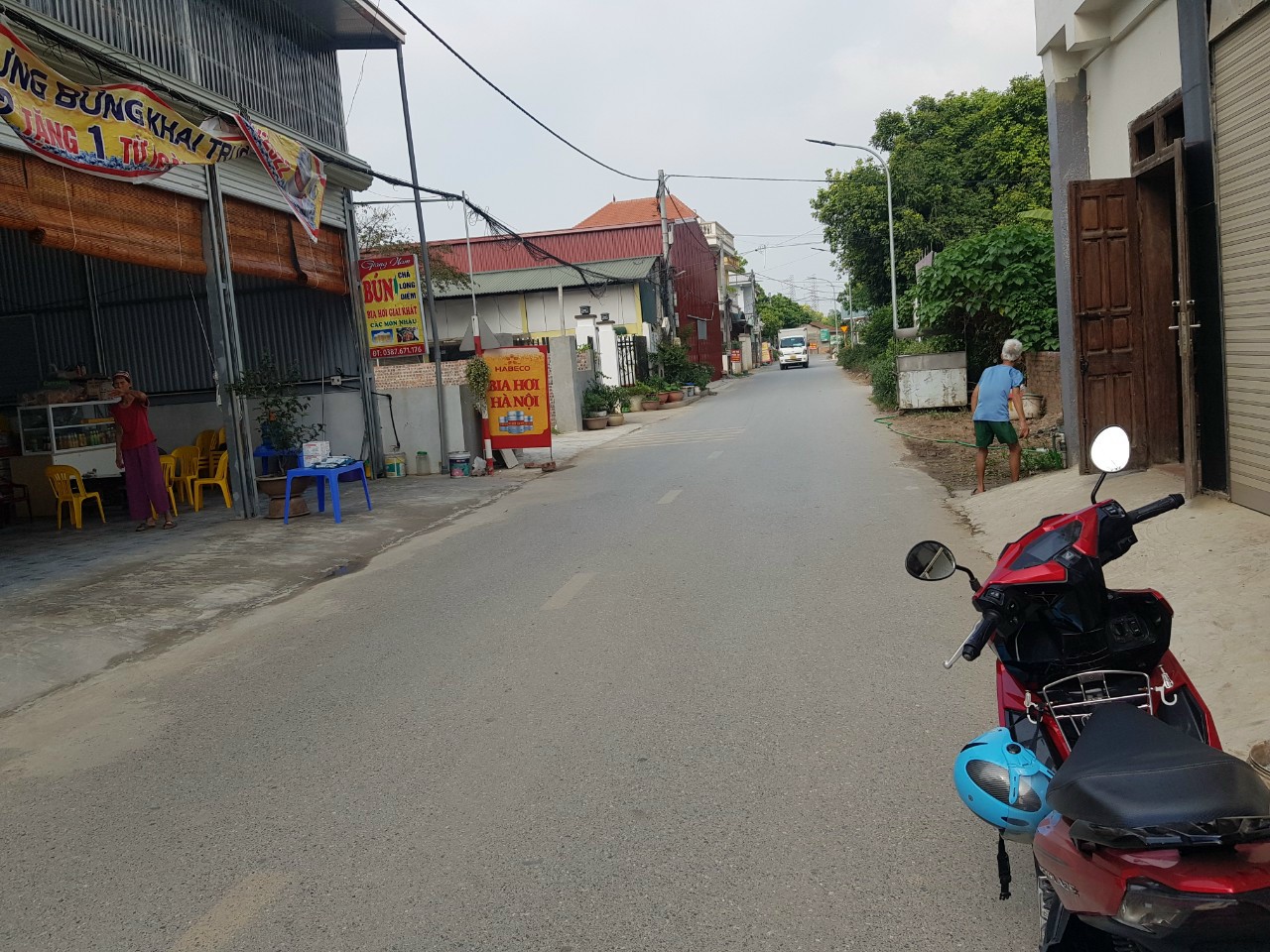 Cần bán gấp lô đất siêu đẹp nằm trên trục chính Làng Cam, Cổ Bi, Gia Lâm. + Diện tích: 82m2, mặt tiền, hậu: 4.5m.