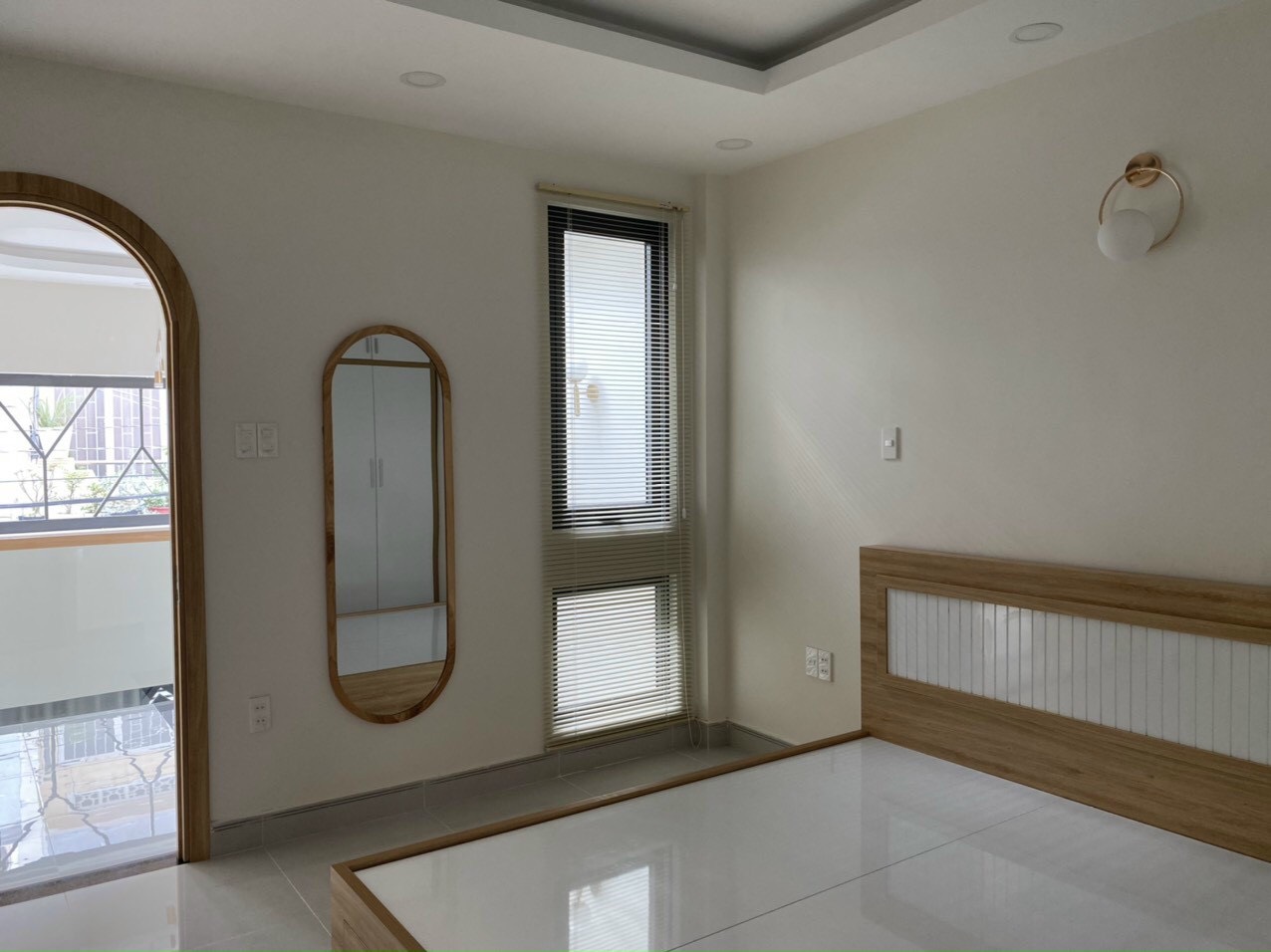 Bán nhà Bình Thạnh, chỉ 4.2 tỷ, 3.3 x 11m, 2 lầu, Nguyễn Văn Đậu