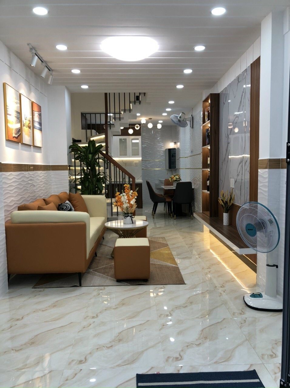 Hẻm Bình Thạnh, 3.3 x 11.5m, chỉ 6.8 tỷ, 2 lầu, Trần Bình Trọng