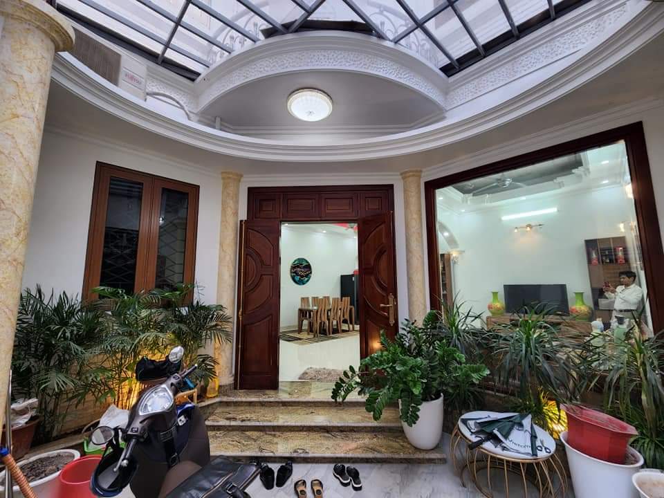 Bán Nhà Ba Đình - 91m2 - Nhà Chủ Tự xây - Nhà 4 mặt thoáng - 7m, mặt tiền.