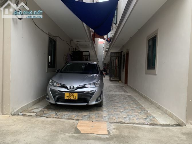 1421Chính chủ cần bán nhà 3 tầng 42m2 tại Tân Trại-Phú Cường đường ô tô 7 chỗ vào nhà