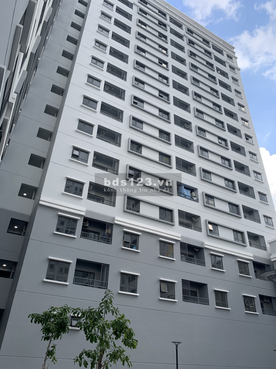 Cần bán gấp căn 2PN tầng thấp 60m2 view trường học, công viên, hồ bơi giá 2ty3 bao phí