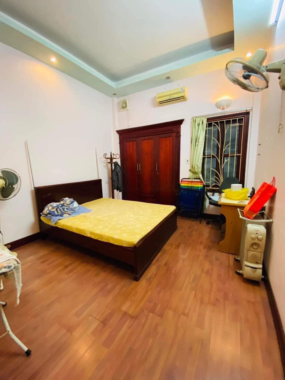 CẦU GIẤY- NHÀ ĐẸP DÂN XÂY- 3 BƯỚC RA MẶT PHỐ- BÁN NHÀ PHỐ VIP QUAN HOA 60M2 x MT 4M CHỈ 8 TỶ