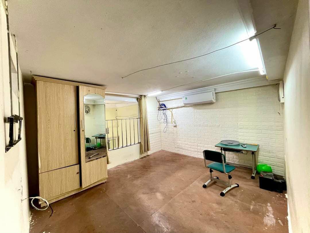 Nhà ngõ 12 Lương Khánh Thiện, ô tô đỗ cửa, 73m2, MT 5m, giá 8.9 tỷ