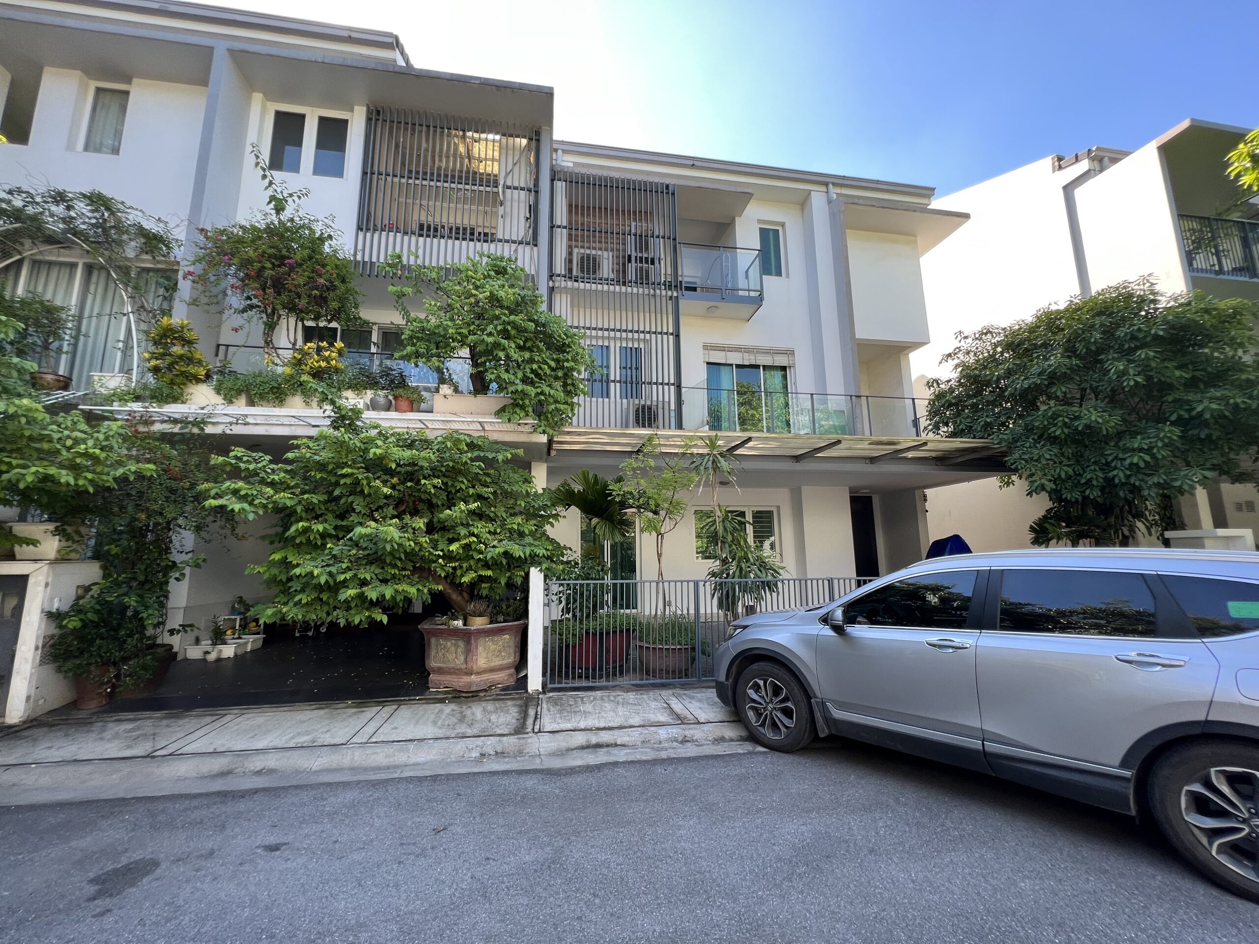 Bán Nhà Mặt Phố Thanh Xuân, Lo góc vỉa hè 3 thoáng